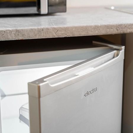バーミンガムComfy, Modern Studio With Netflixアパートメント エクステリア 写真